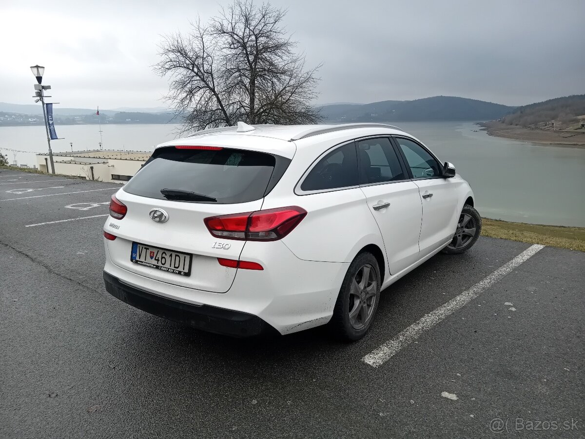Hyundai i30 1.6 crdi rv2018 - 4