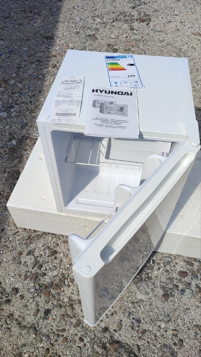 Predám malú chladničku Hyundai - 4