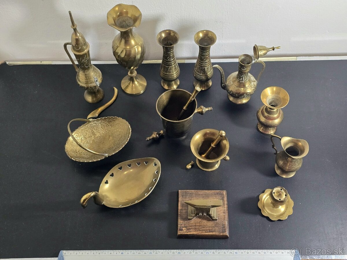 Mosadzné vázy, mažiare a iné predmety - 4