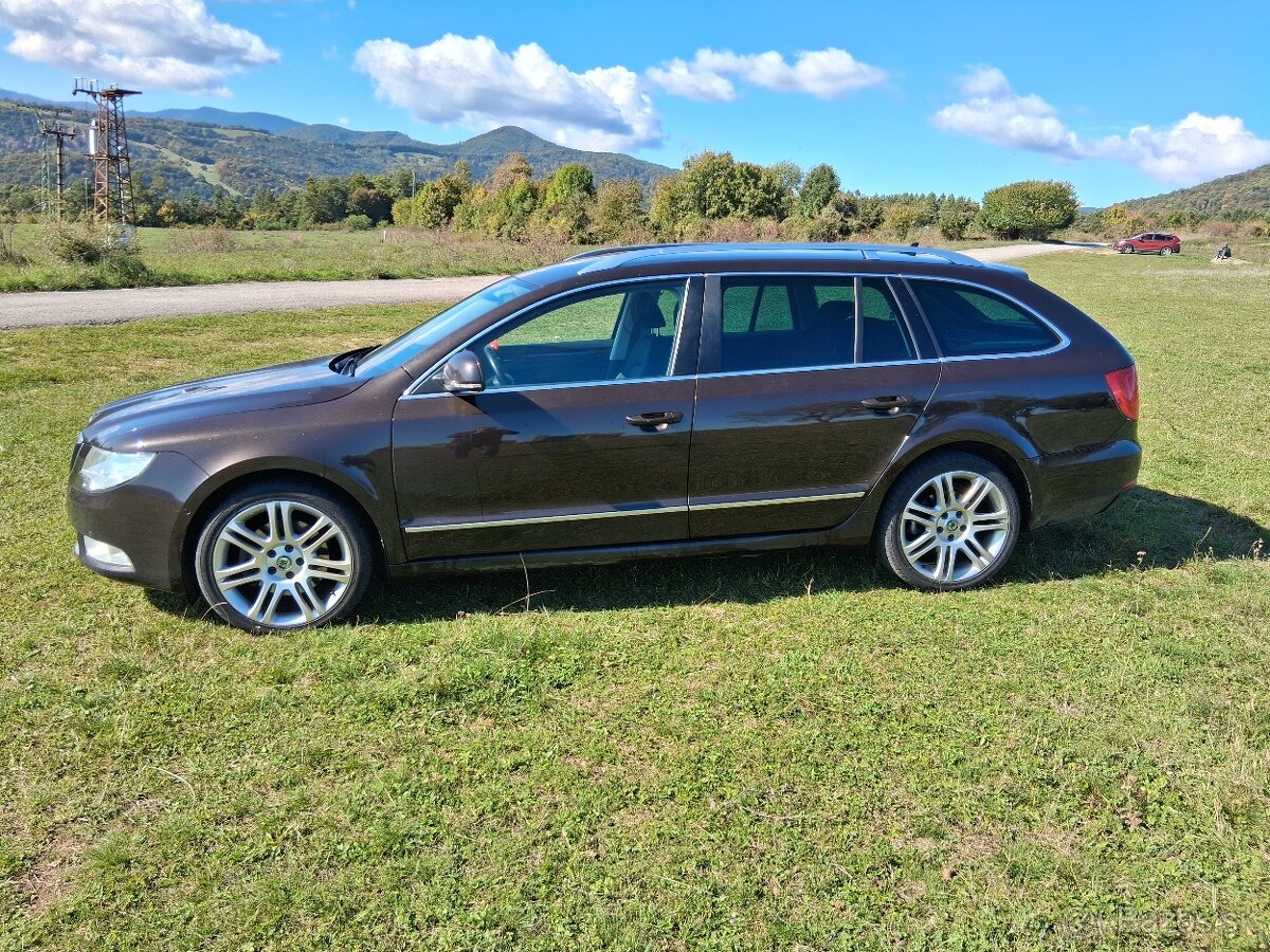 Predám Škoda superb 2 combi 4x4 dsg 2012 - 4