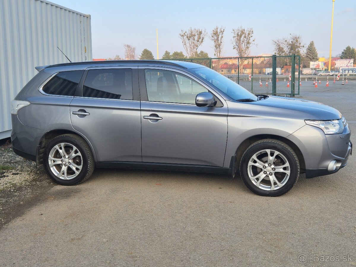 Mitsubishi Outlander 2.2 DI-D Intense+ - 4