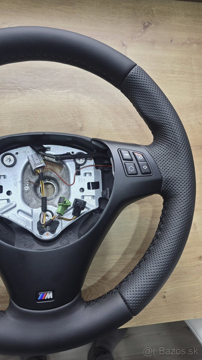 VOLANT BMW E90 E91 E92 E93 E82 M sport E90M - 4