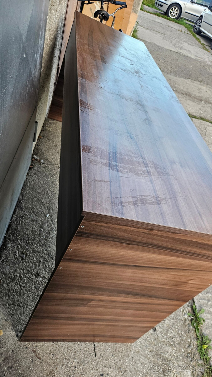 Veľký masívny stôl - 4