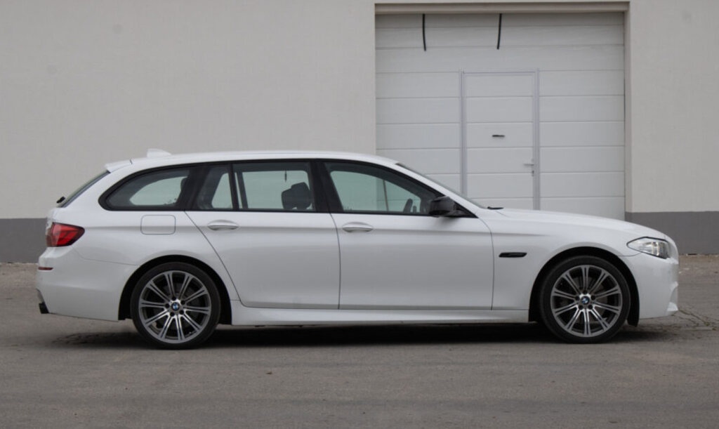 BMW 535d Touring z roku 2012 - 4