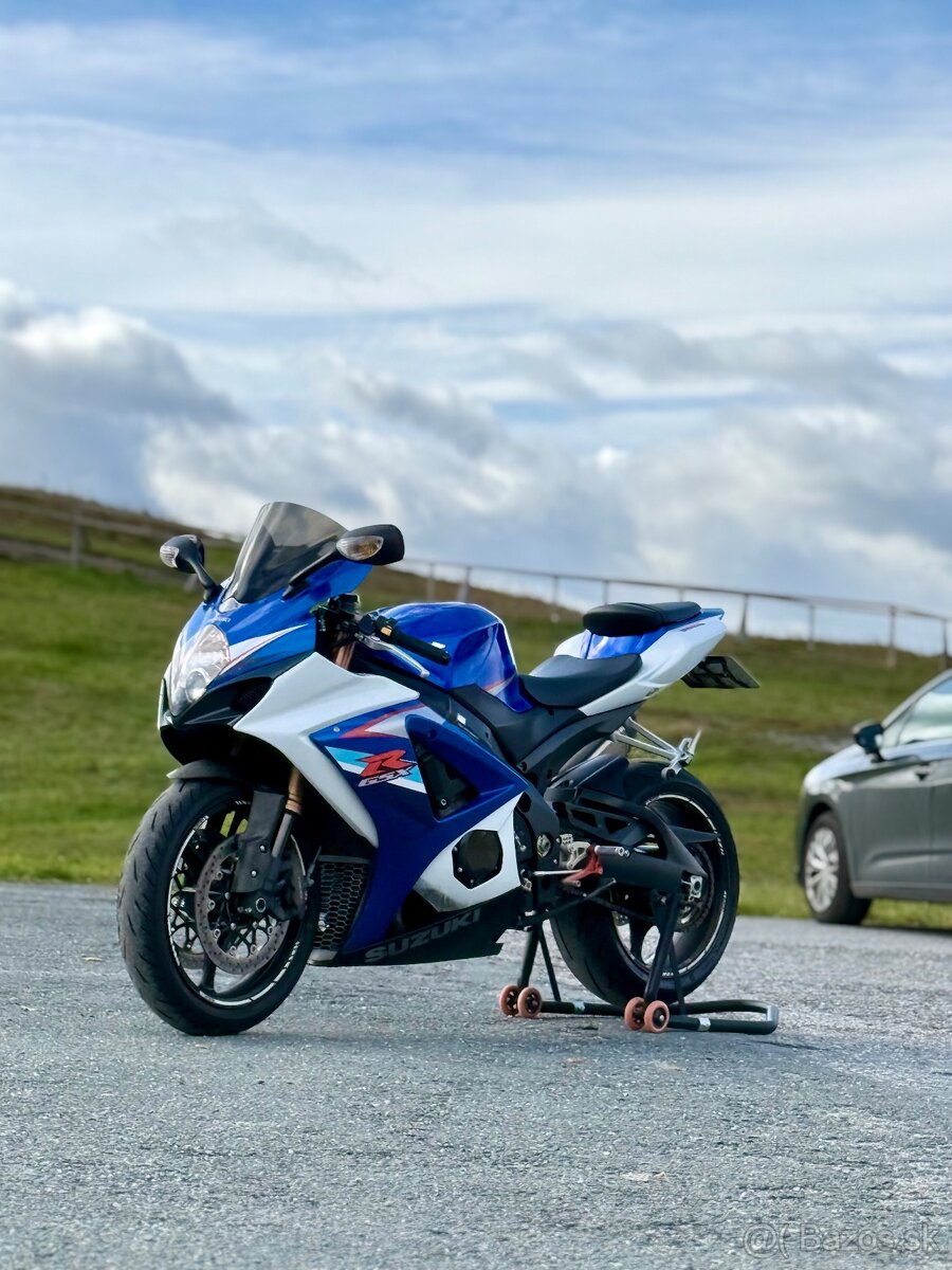Suzuki Gsxr 1000 K8 - 4