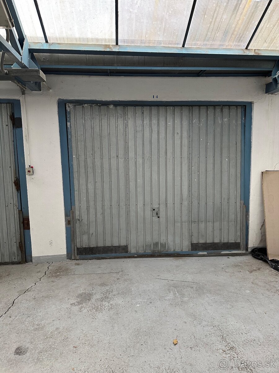 Garáž - 4