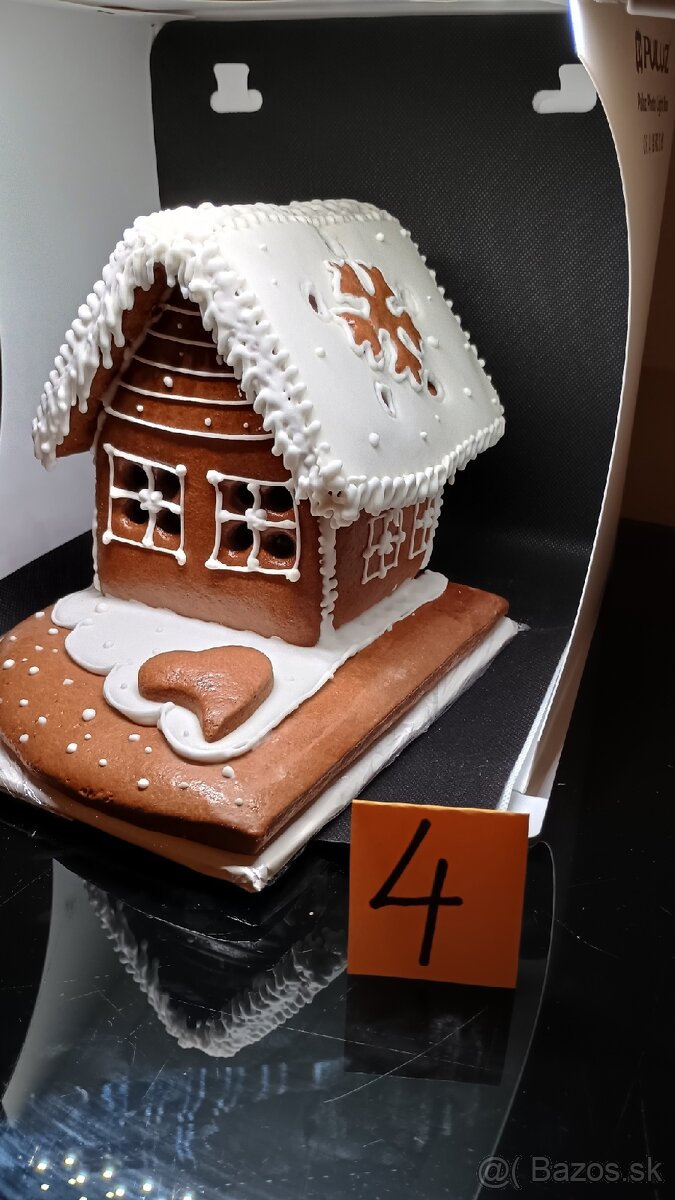 Medovnikova chalupka, Medovnikovy domcek so svetielkom - 4