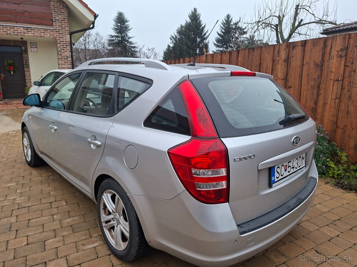 Predám Kia Ceed SW 1.6 CRDi, 3/2008 - 4