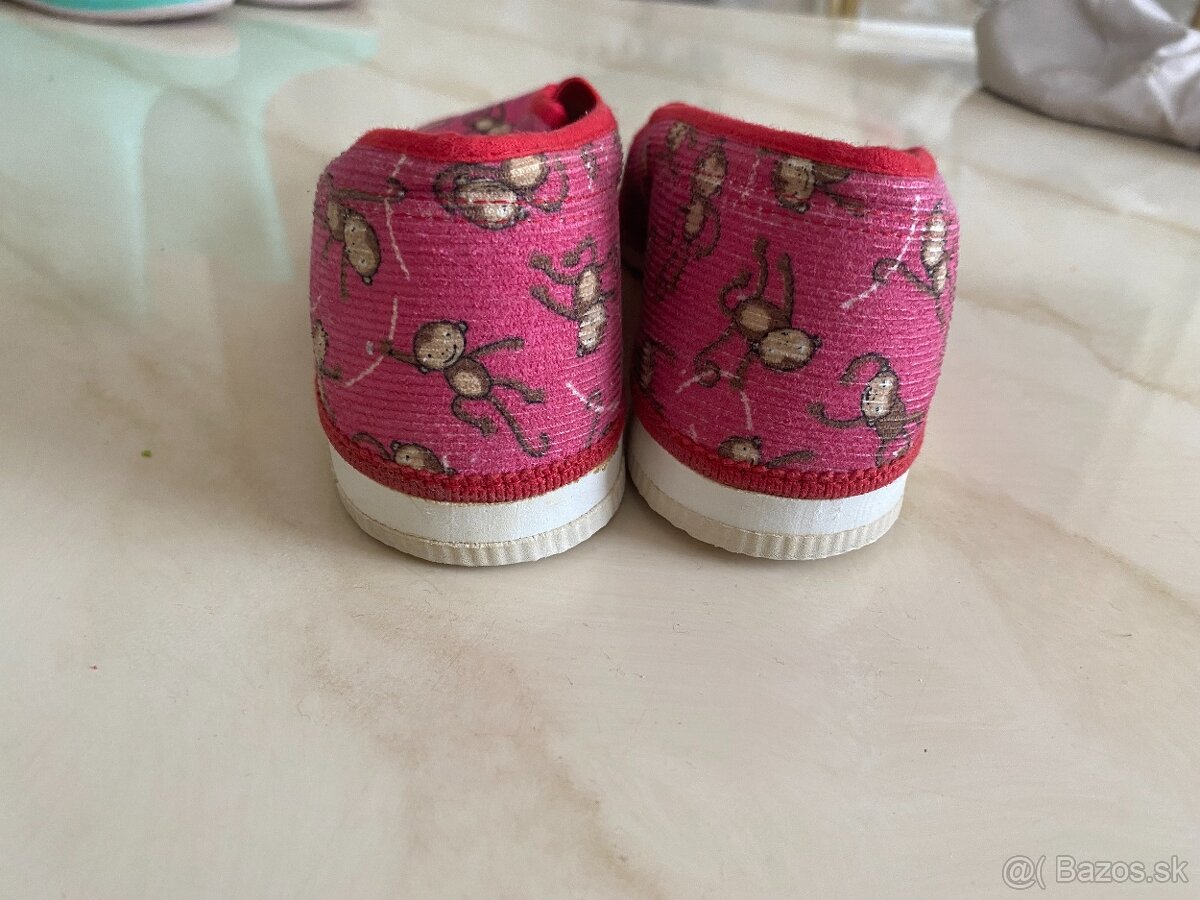 Dievčenské papučky českej značky, veľ. 34 - 4