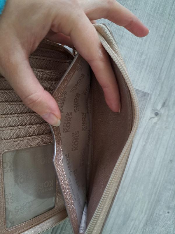 Veľka Michael Kors peňaženka - 4