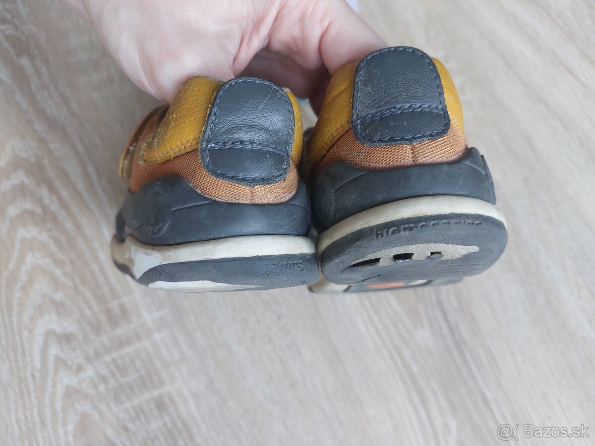 Tenisky Biomecanics č. 26 - 4