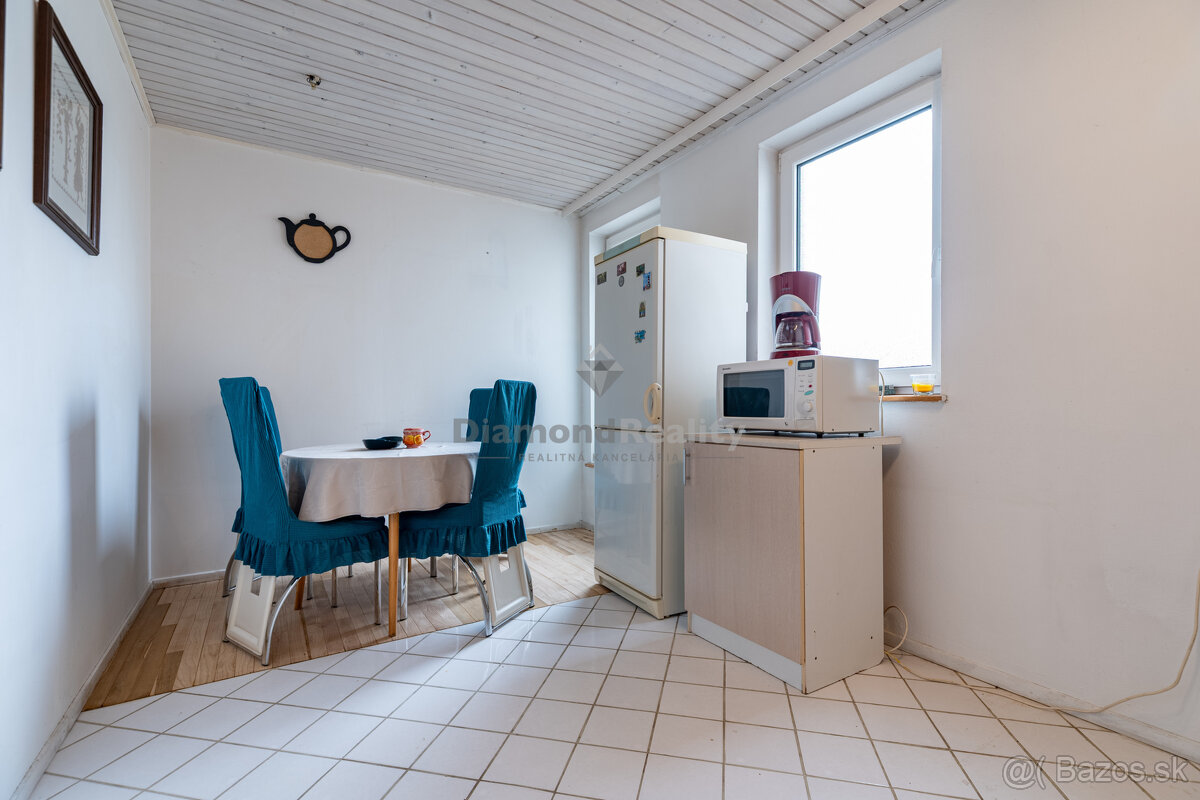 NA PRENÁJOM 3 IZBOVÝ SO SAMOSTATNÝM VSTUPOM V RODINNOM DOME - 4