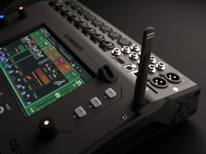 Allen & Heath CQ-18T - 4