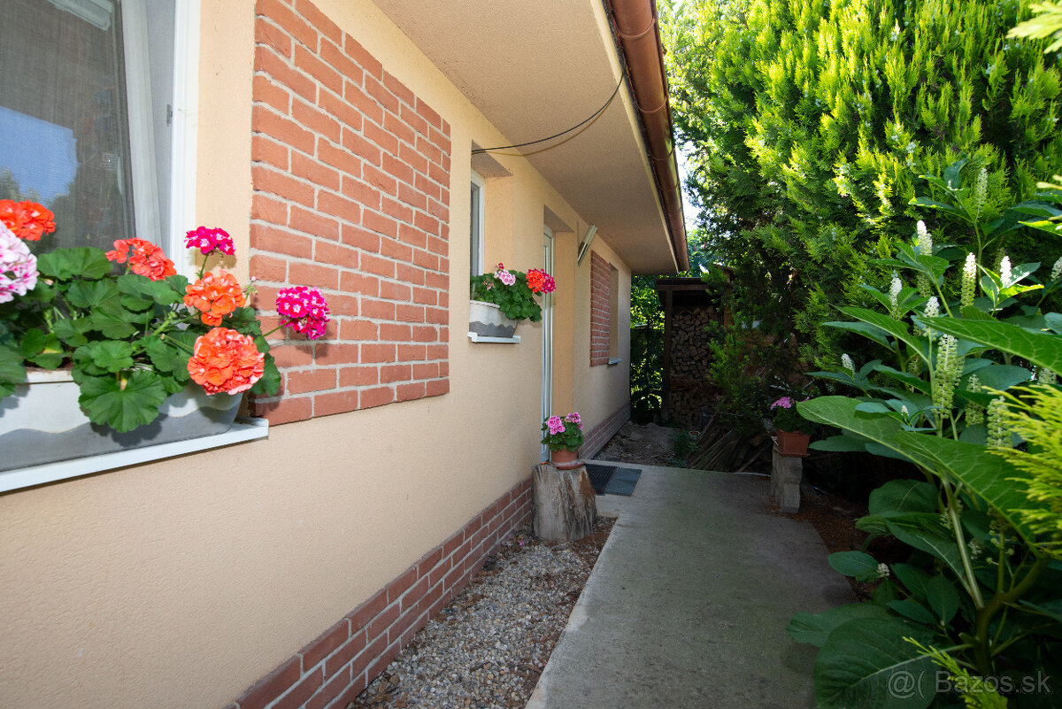 ✨ Domček s atmosférou v Hrubom Šúre – kde technológie slúžia - 4