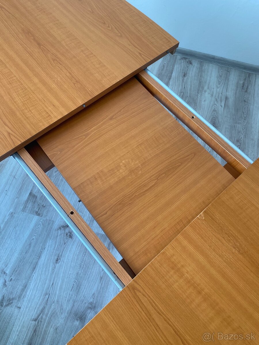 Predam kuchynsky rozkladaci stol - 4