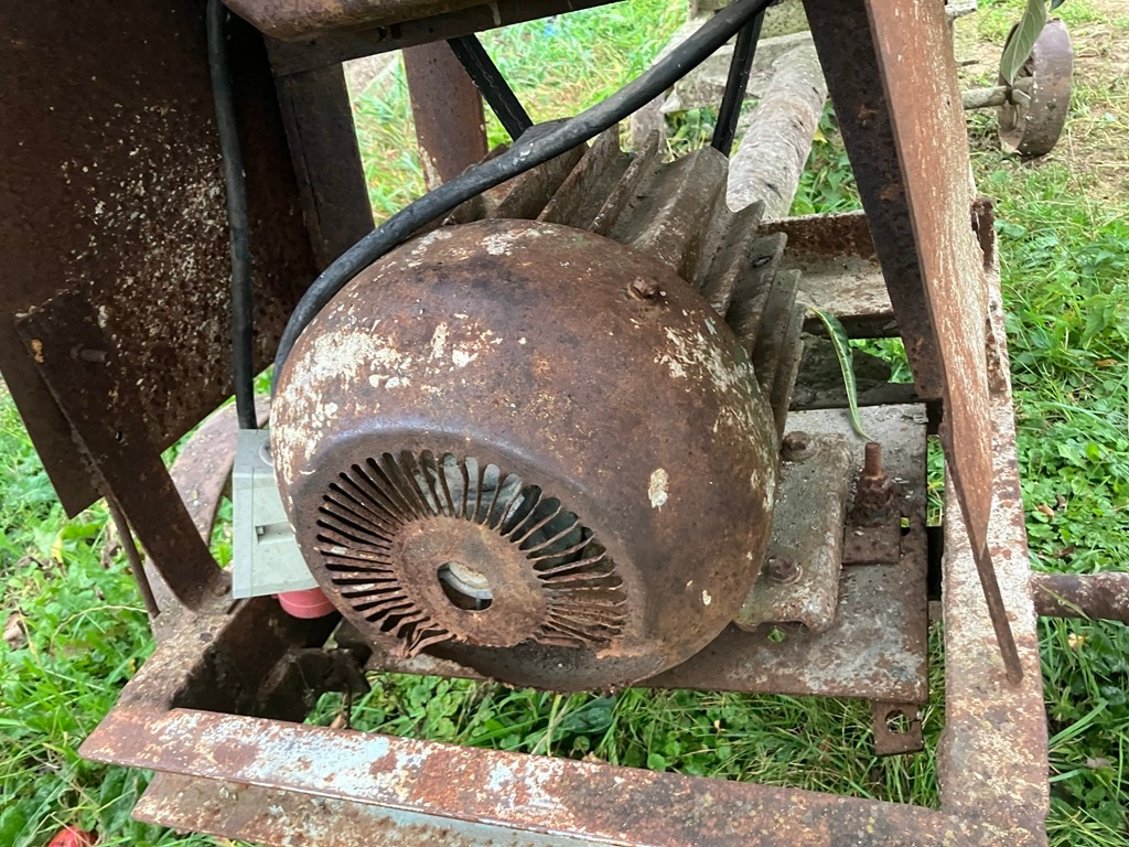 Stavebná miešačka 250l - 4