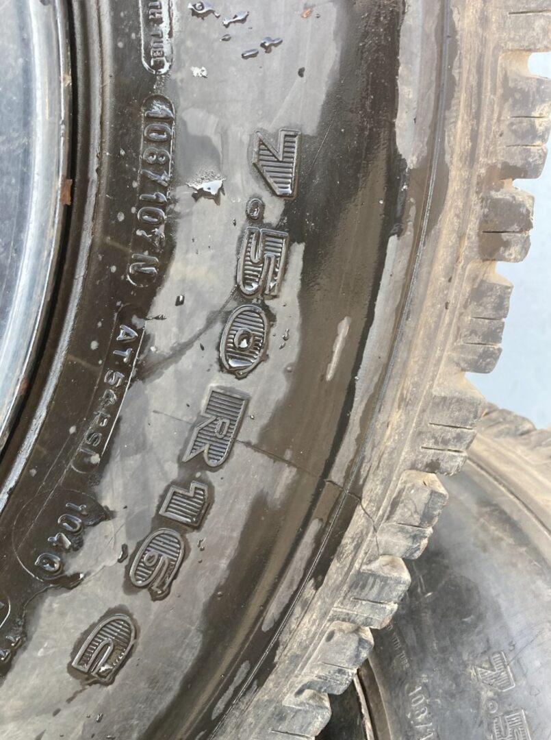 LR DEFENDER 7,5 R16 C s pneu MICHELIN - 4