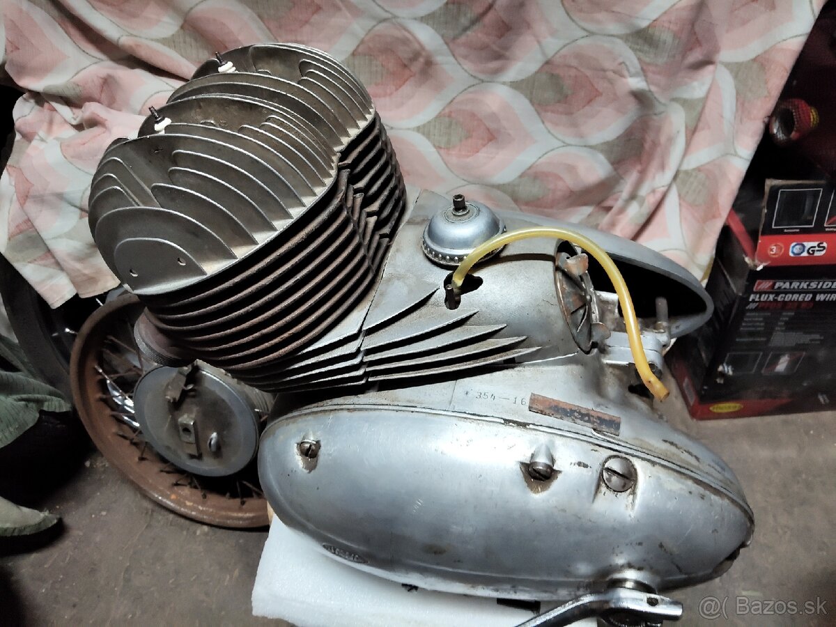 Jawa 350 typ 354 motor - 4
