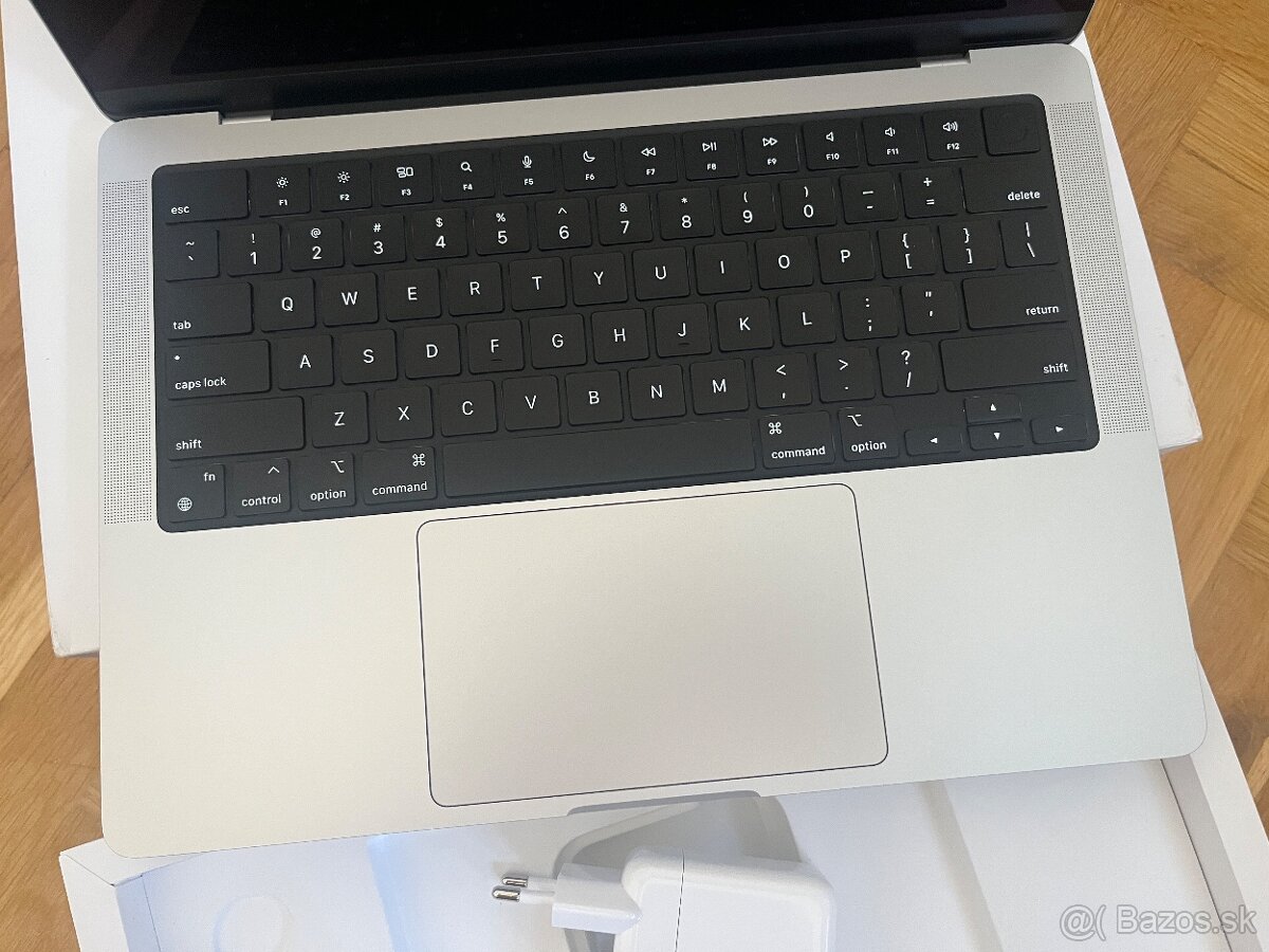 MacBook Pro 14" M4 Pro 24GB RAM 512GB SSD v zaruke - 4