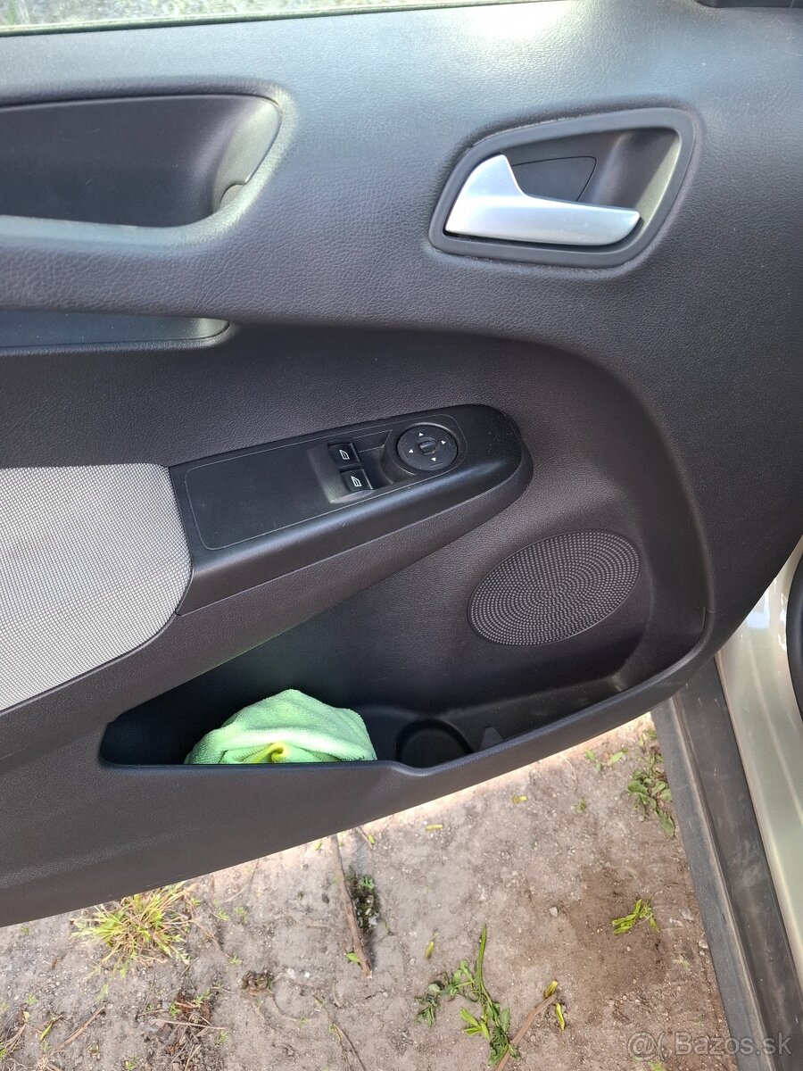 Predám Ford tourneo connect 1.0 ecoboost - 4