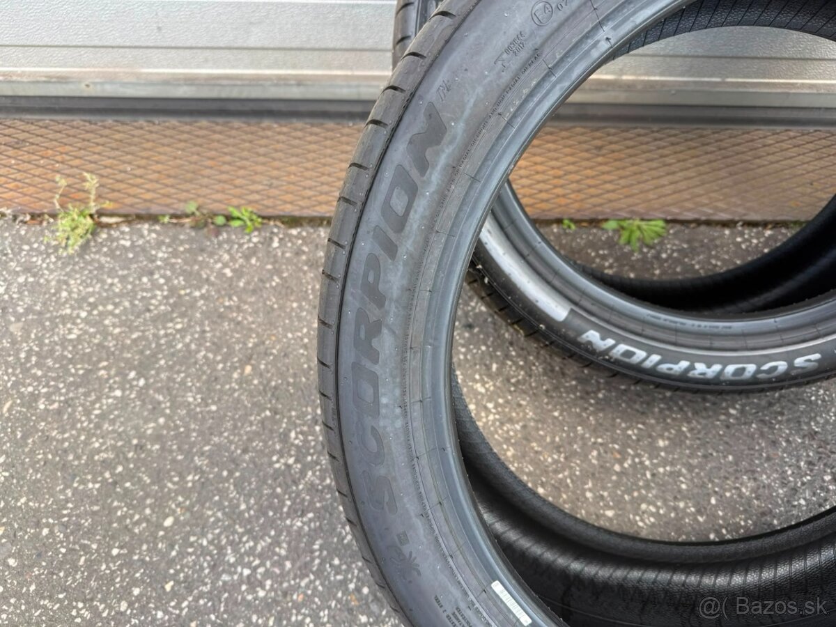 Pirelli Scorpion 255/40 R20 101V - 4