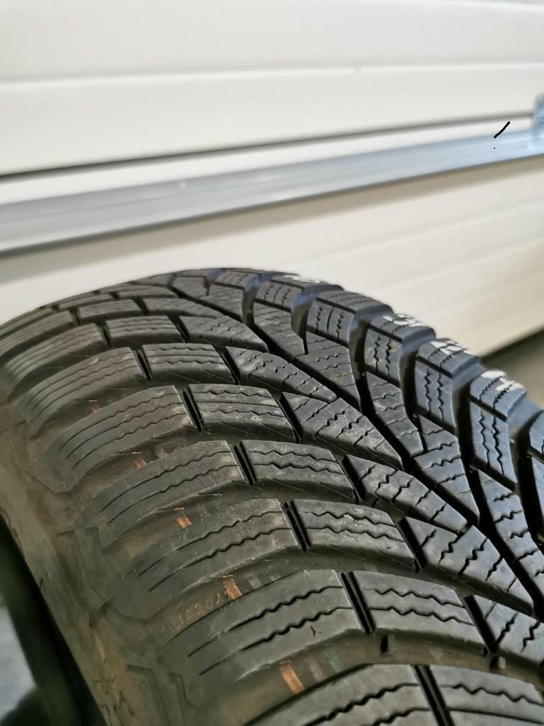 Continental 195/65 R16 92H zimné pneumatiky 2ks - 4