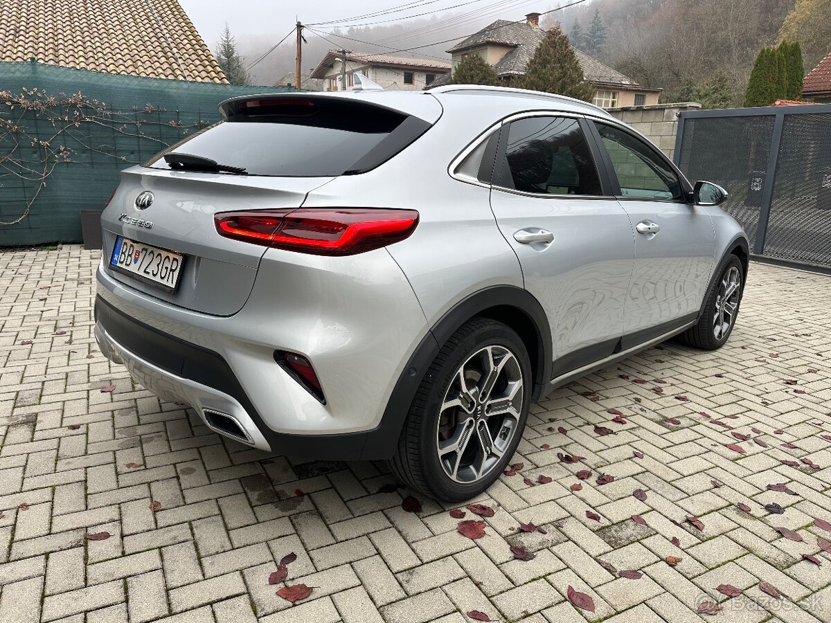 Kia XCeed 1.4 T-GDi Platinum A/T - 4