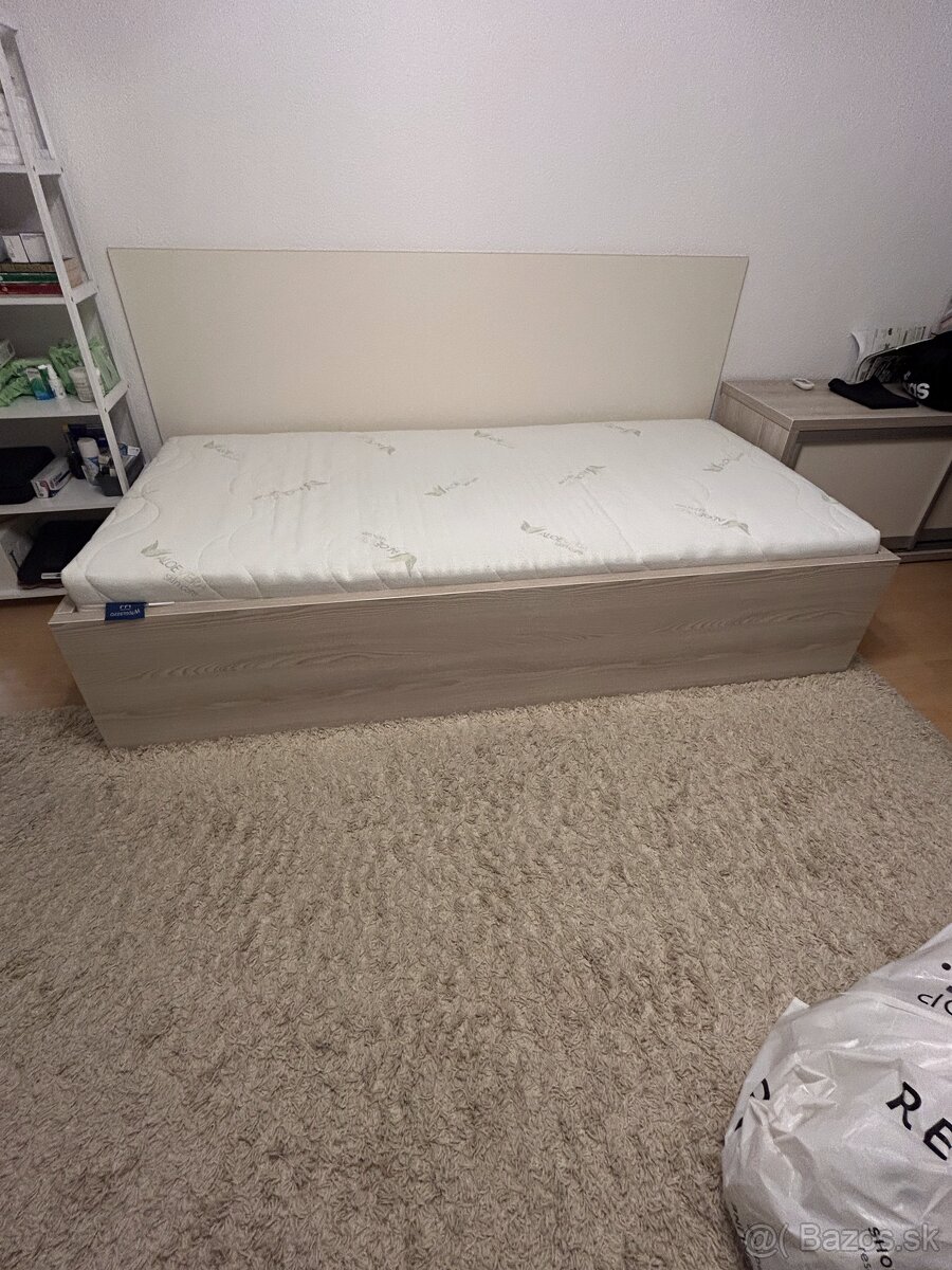 Posteľ s úložným priestorom - 4