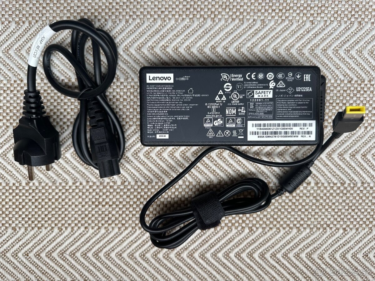 Lenovo ThinkPad Pro Docking Station - 4