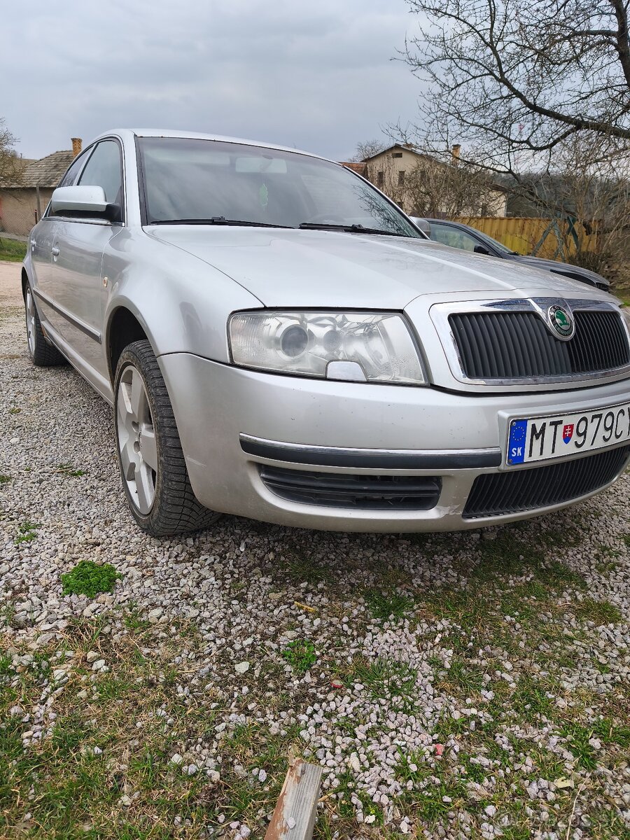 Škoda Superb - 4