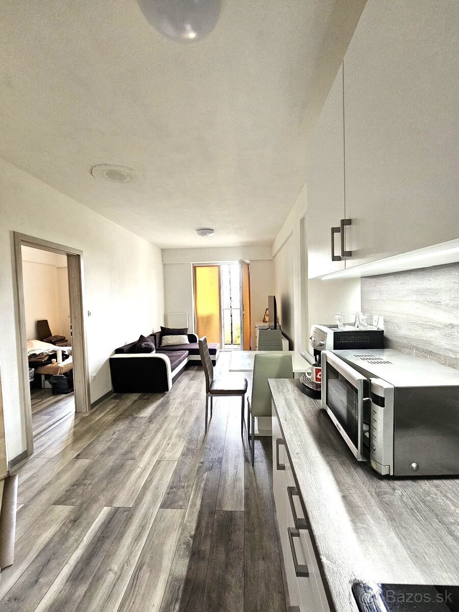 SENEC - NA PREDAJ EXKLUZÍVNE IBA U NÁS - 2 izbový byt v cent - 4