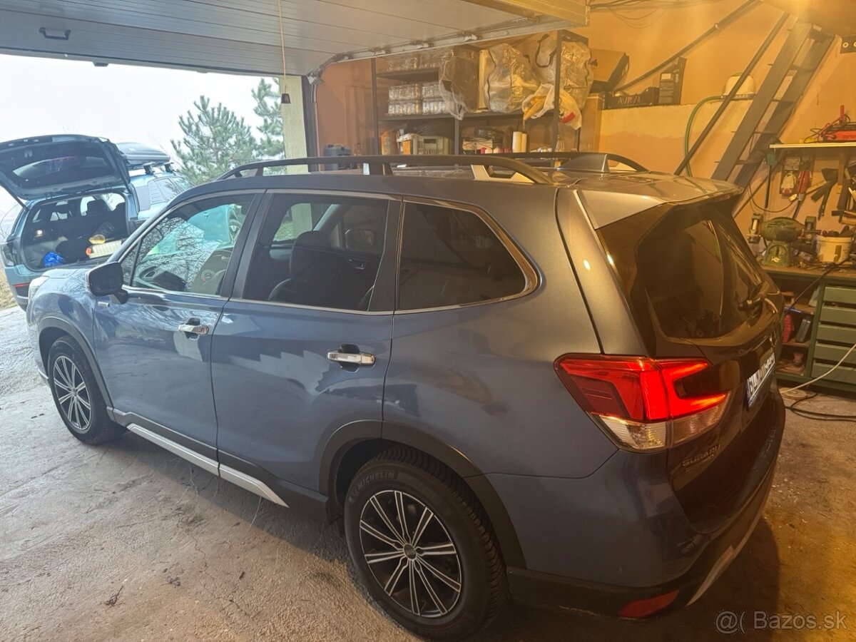 Predám Subaru Forester 2,0i MHEV Premium prvý majiteľ - 4