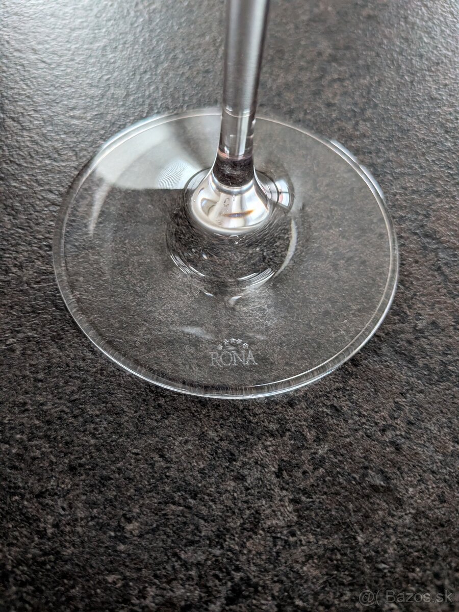 Predám 8 ks pohárov na víno RONA - 4