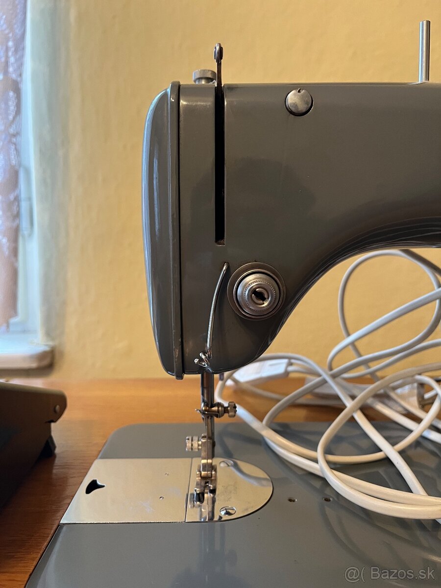 Šijací stroj Minerva - 4