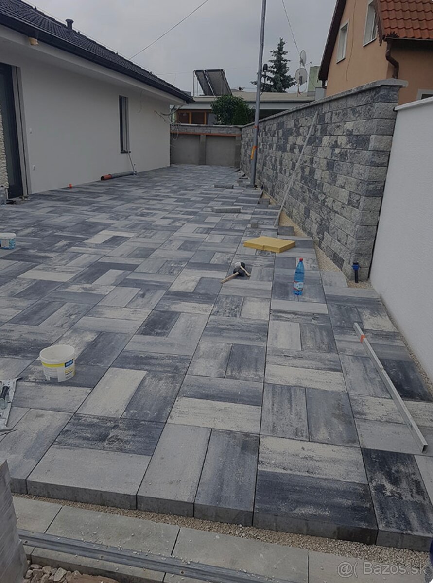 Zamková dlažba,ploty - 4
