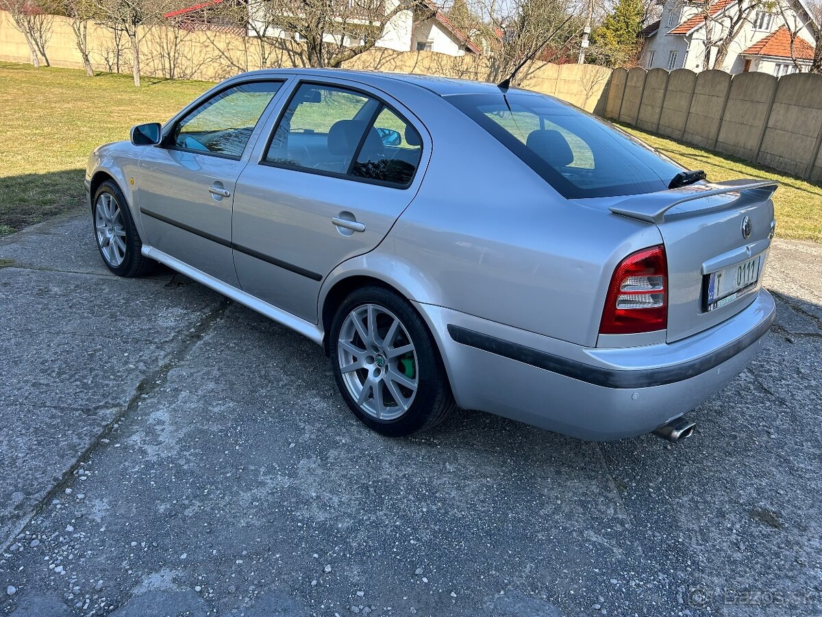 Škoda Octavia 1,8 Turbo RS 132 kW - 4