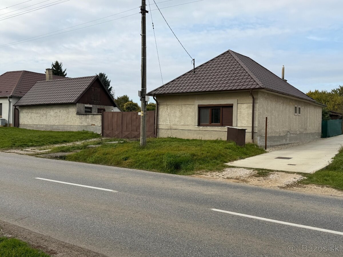 Na predaj rodinný dom s veľkým pozemkom, Pata - 4