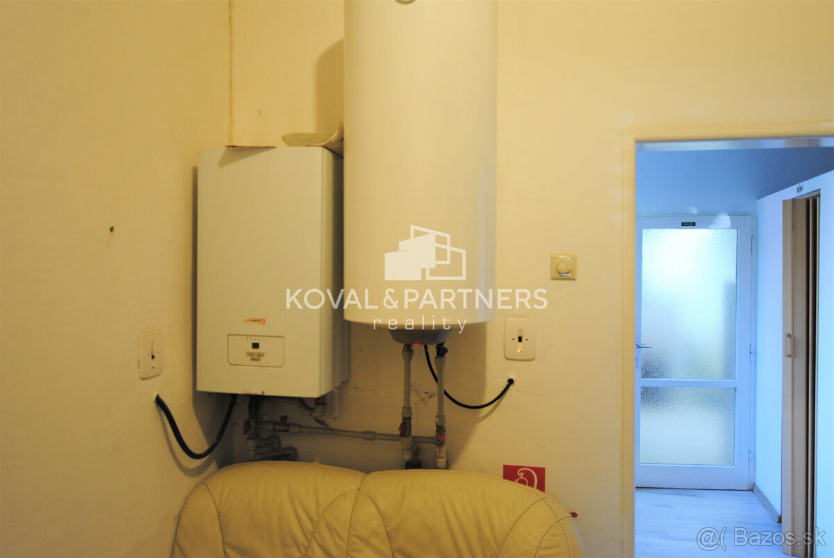 Predávame rodinný dom v širšom centre mesta Nitry - 4