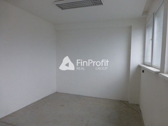 Obchodno-skladový priestor na prenájom - 246 m2, Vajnorská u - 4