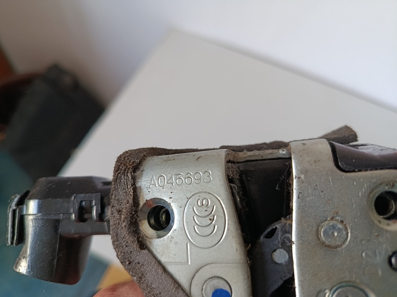 zamok dveri PP auris1 a046693 30€ - 4