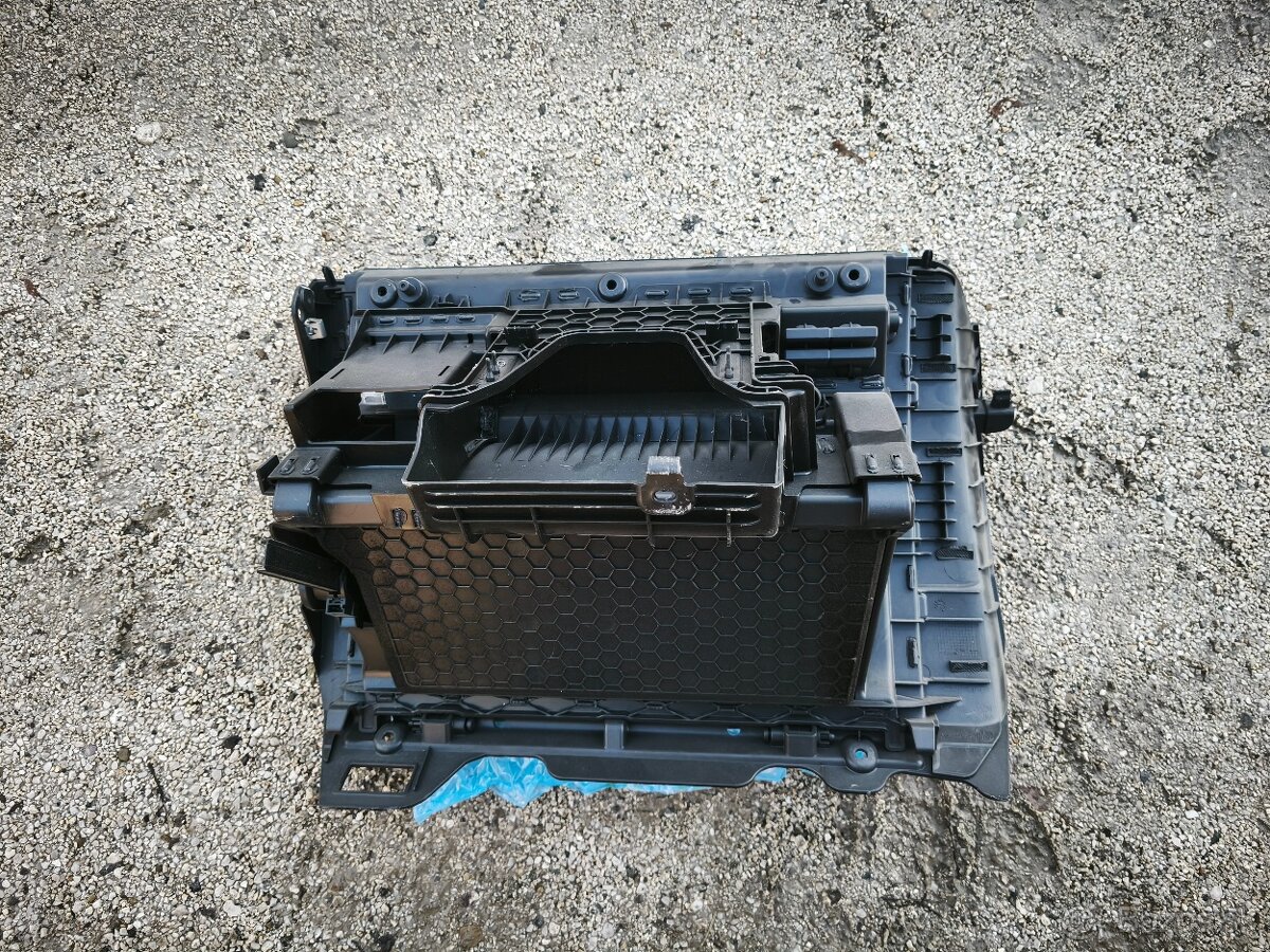 VW Golf 7 kastlik spolujazdca 5G1857285E - 4