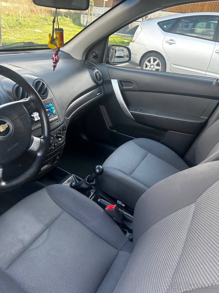 Predám chevrolet aveo - 4
