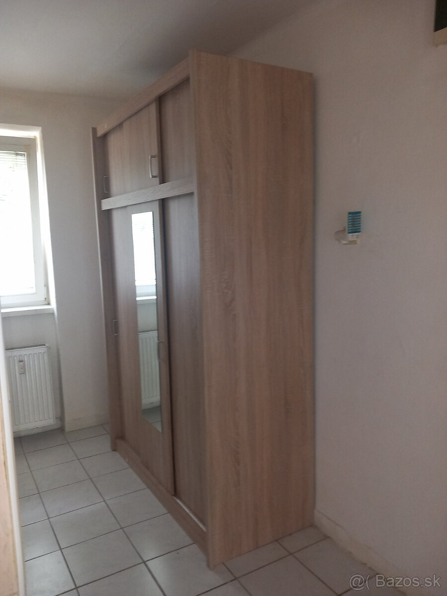 Ponúkam na predaj 2 izbový byt - 4