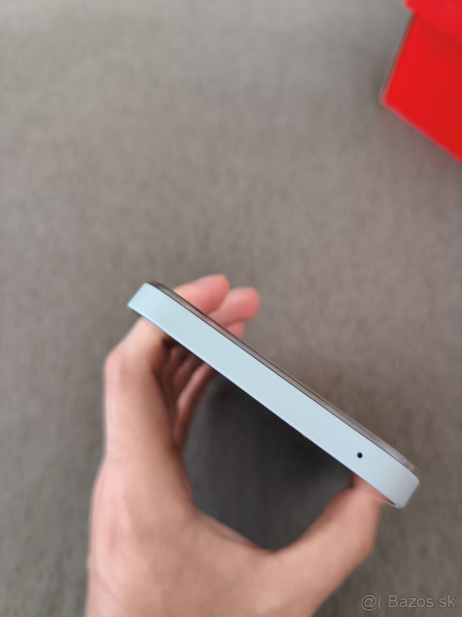 Nothing Phone 2a Plus - 4