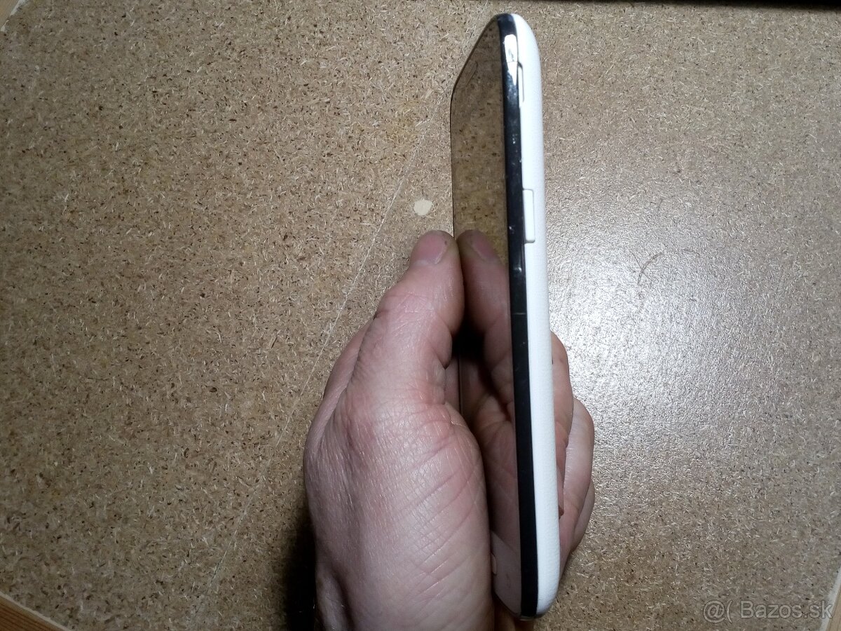 Samsung Galaxy Core LTE SM-G386F - 4