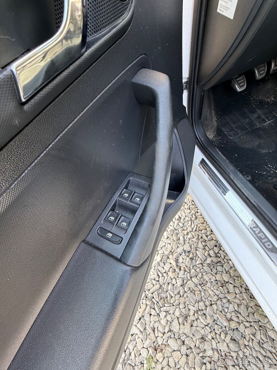 Rozpredam Škoda Rapid sedan 1.2Tsi 6 rýchlostný manua - 4