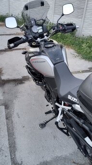 Suzuki Vstrom DL 1000 - 4