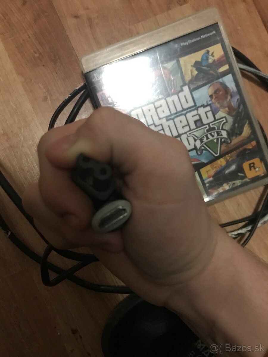 Predám PlayStation 3 Slim + príslušenstvo - 4