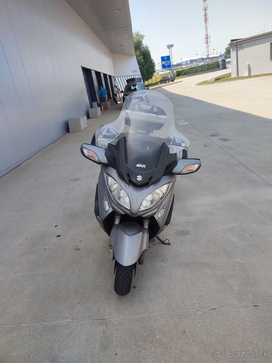 Suzuki burgman - 4