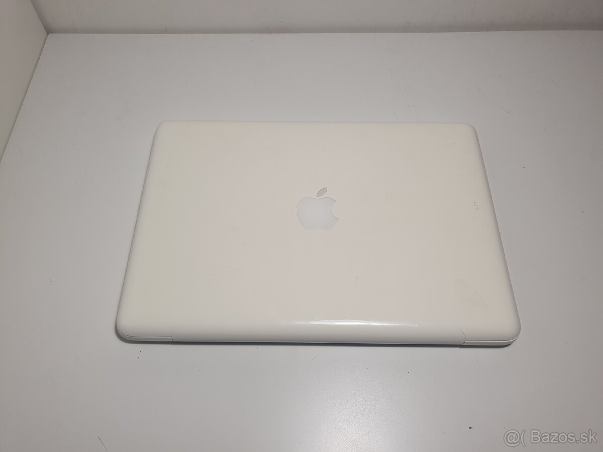 Macbook white polycarbonate plastic unibody 2009 - 4